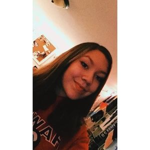 Meet your Posher, Lydia